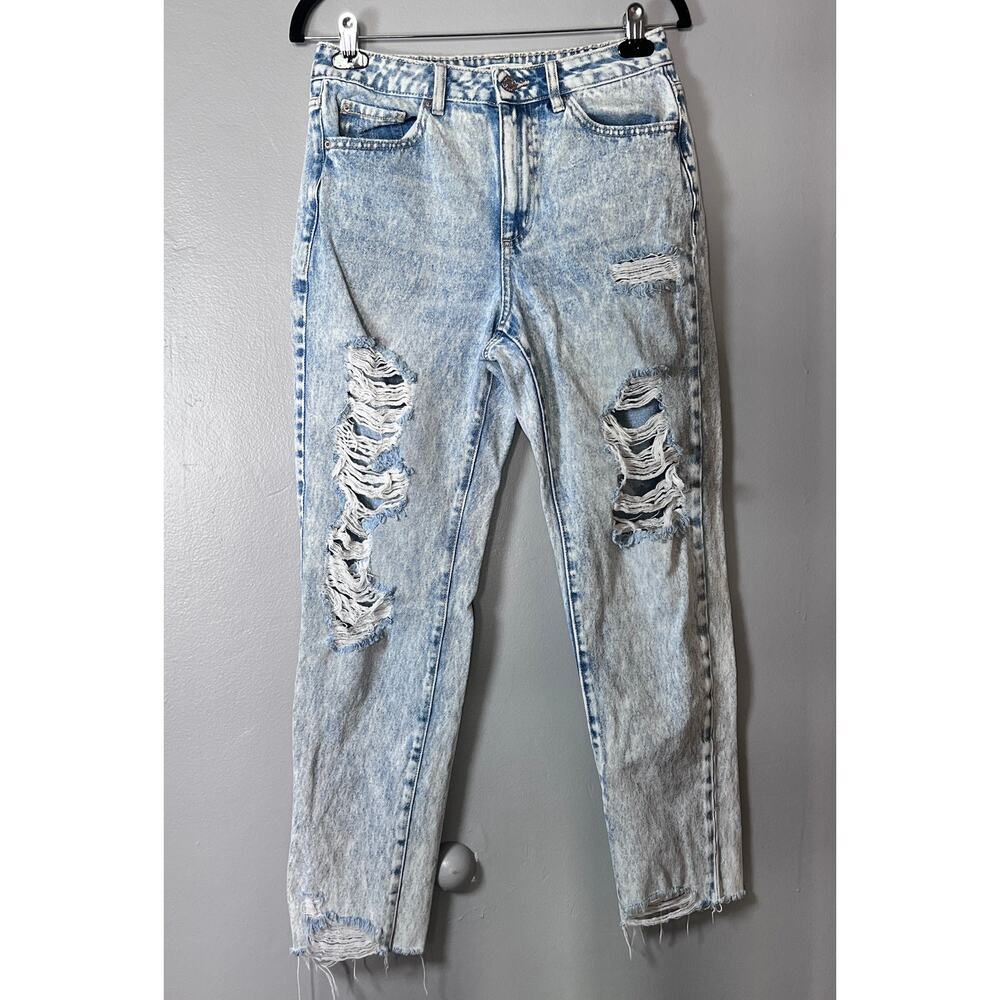 ✨Garage Denim Mom Jeans Size 7 W28 Distressed Cabin Core Backyard BBQ High Rise